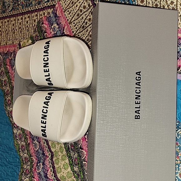 Balenciaga Pool Slides - Picture 1 of 9